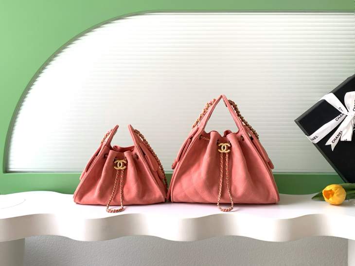 Picture of Chanel Handbags _SKUfw239872394fw